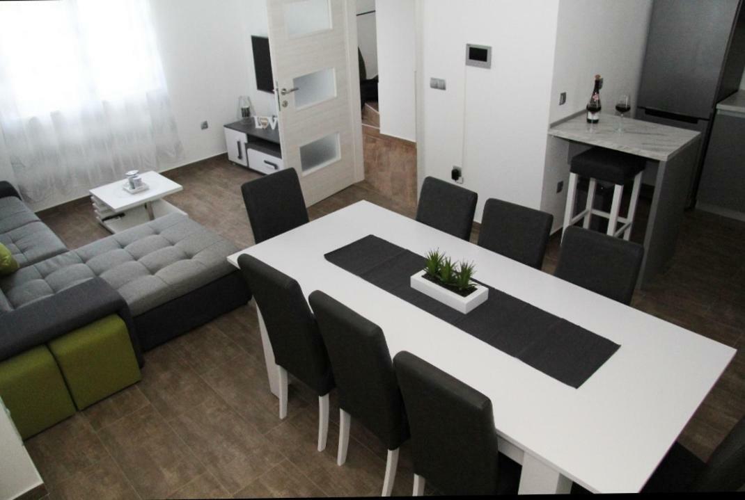 Apartman Ivana Биоград-на-Мору Экстерьер фото